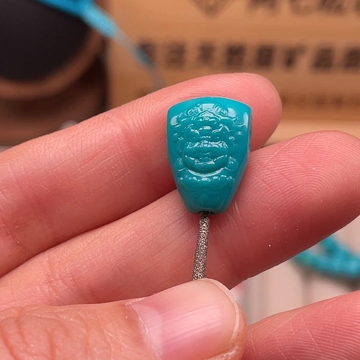 绿松石未镶嵌珠宝奇石11