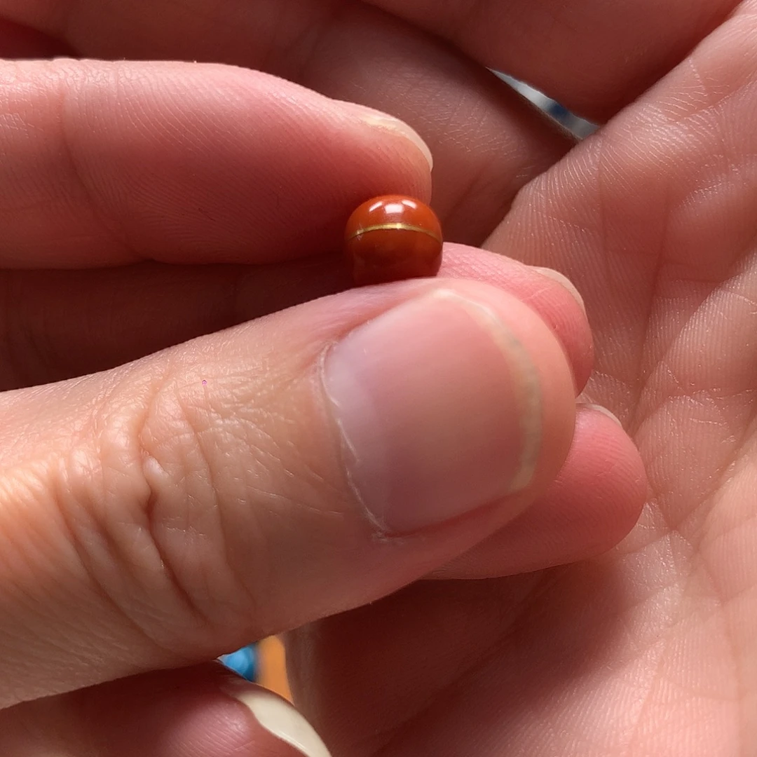 颈饰琉璃红色7mm老行