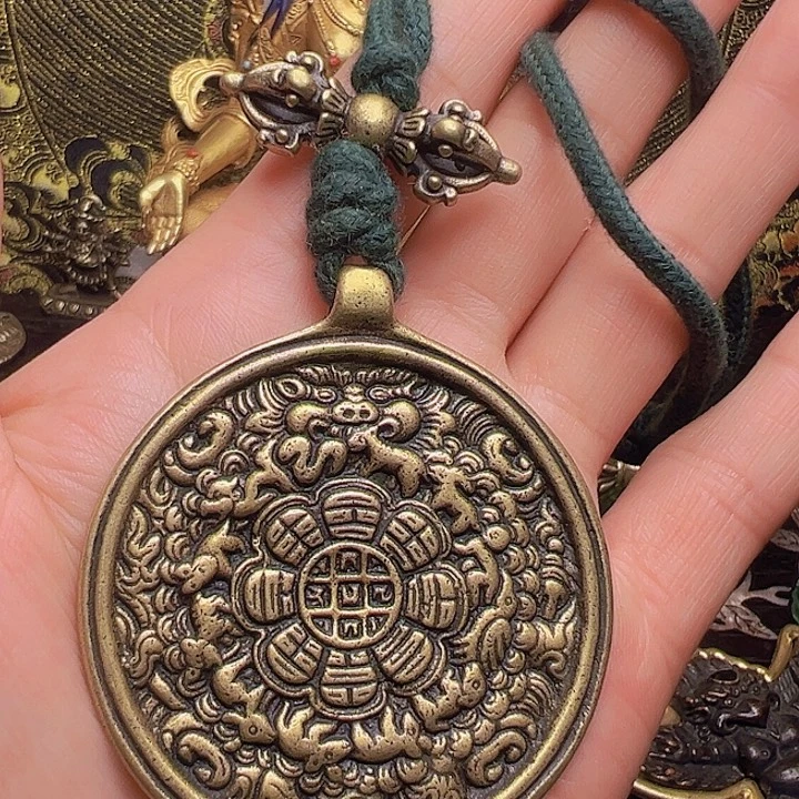 四***爷泥塑藏式风格小的身份