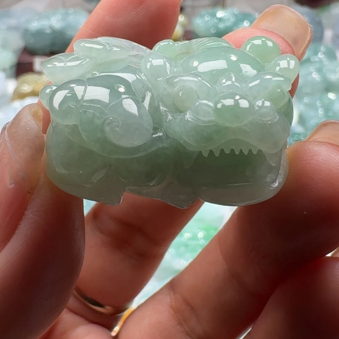 翡翠挂件未镶嵌貔貅