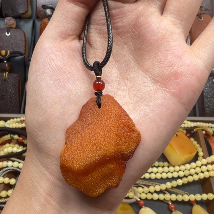 蜜蜡未镶嵌吊坠(赠链)