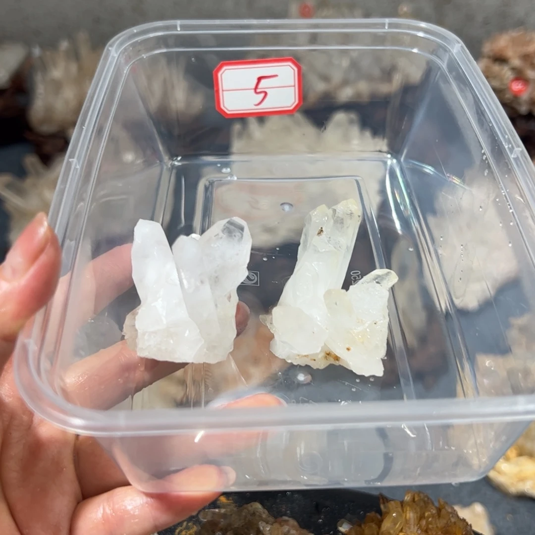 绿***衰未镶嵌珠宝半成品水晶