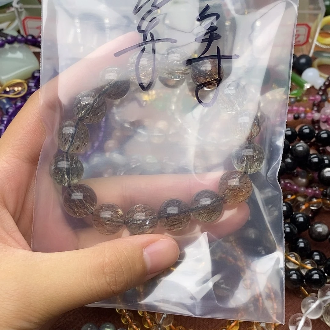 和田玉手镯未镶嵌等**…