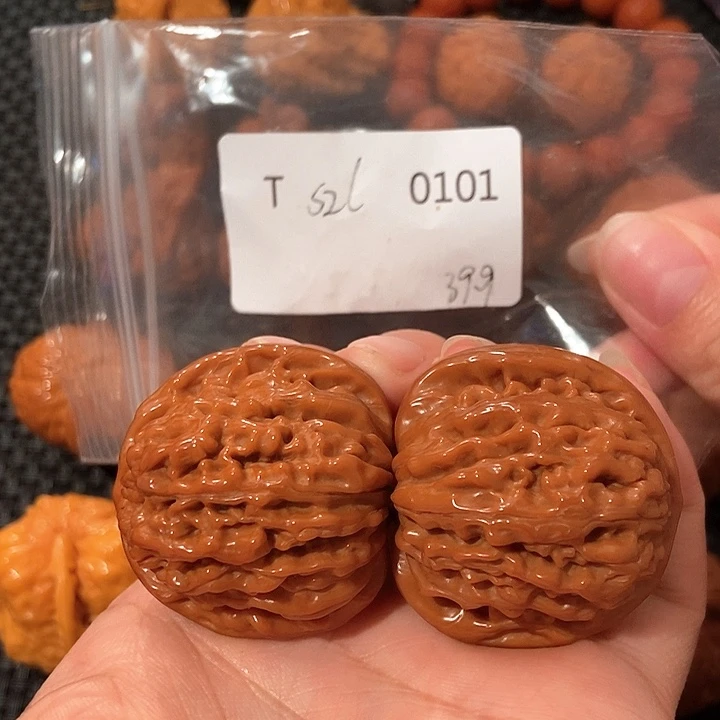 文玩核桃吊坠四座楼39:9