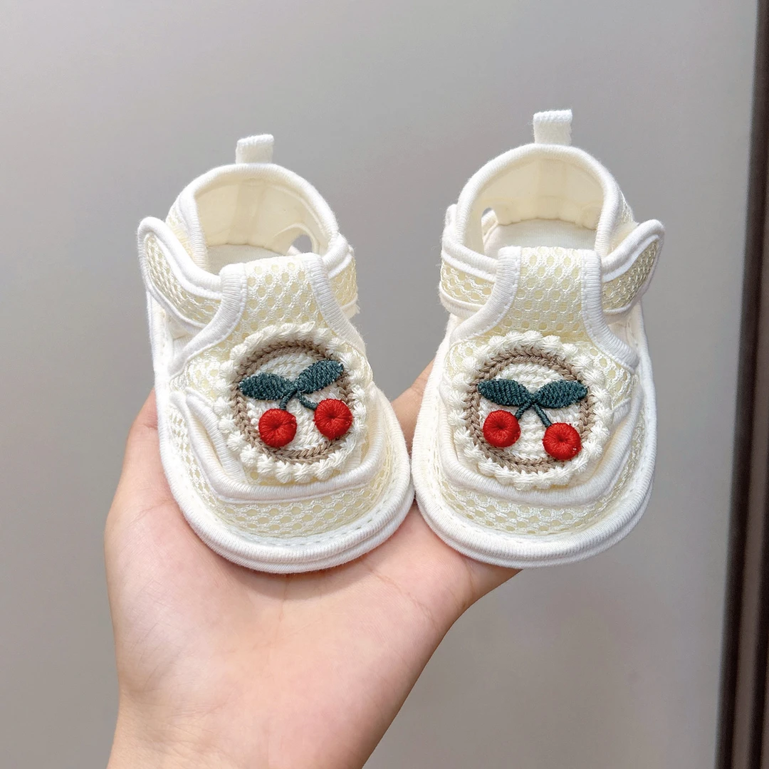 新款0-1岁女宝宝步前3-6-12七八个月婴儿软底凉鞋透气网布公主鞋