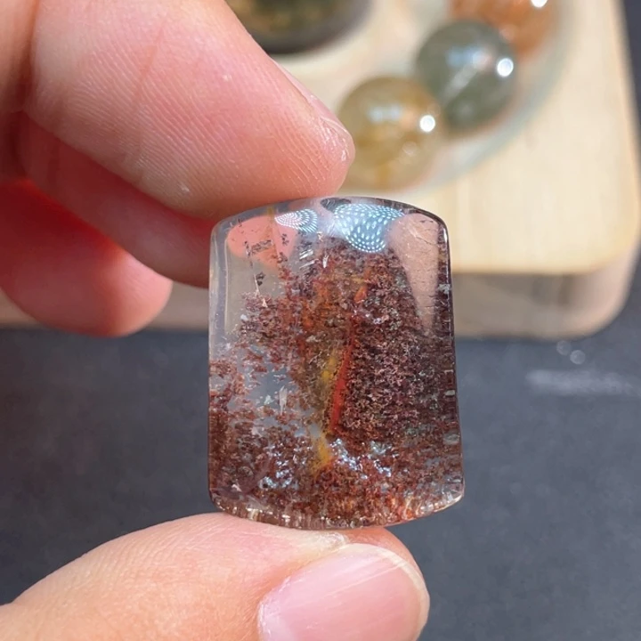 未镶嵌颈饰水晶咸***子