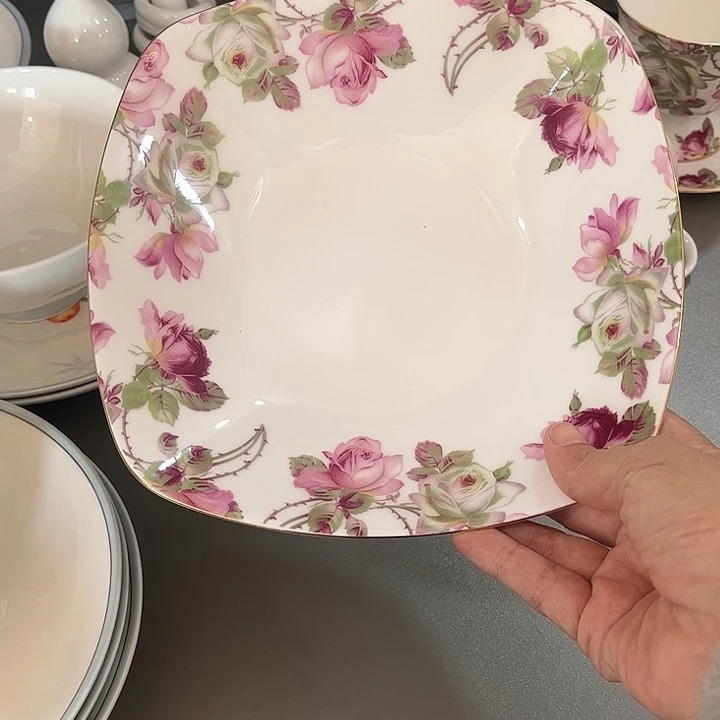 瓷片微瑕骨瓷方汤盘一个玫瑰