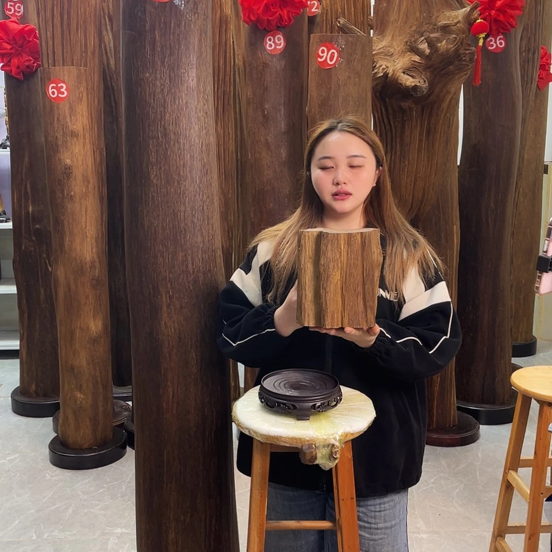 沉香碎屑沉香原材料