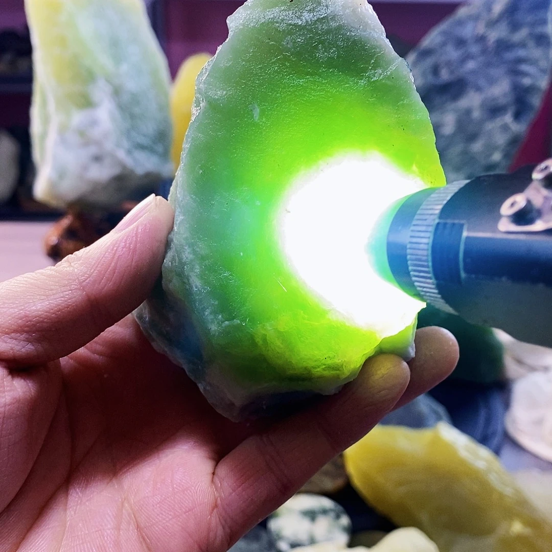 蛇纹石玉未镶嵌岫玉原石蛇纹石玉