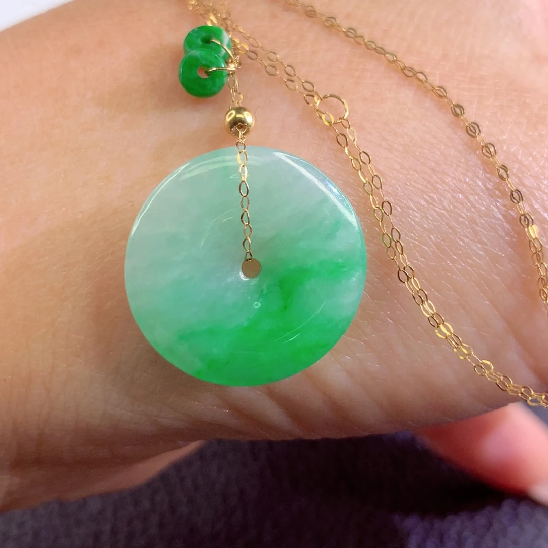 翡翠18K金镶嵌颈饰翡翠