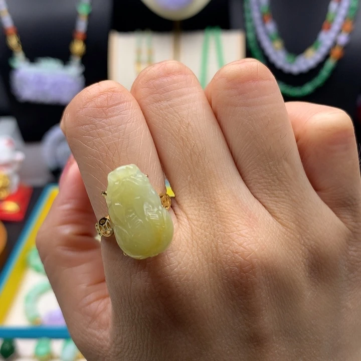 翡翠未镶嵌戒指貔貅戒指