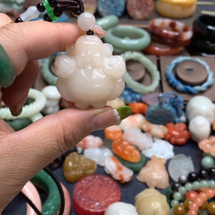石英质玉（黄龙玉）合金颈饰