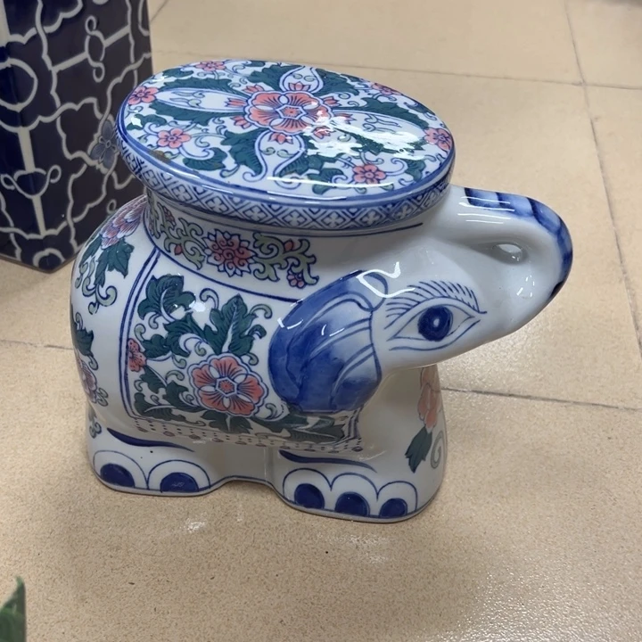 瓷片微瑕陶瓶。。。。。。丝丝