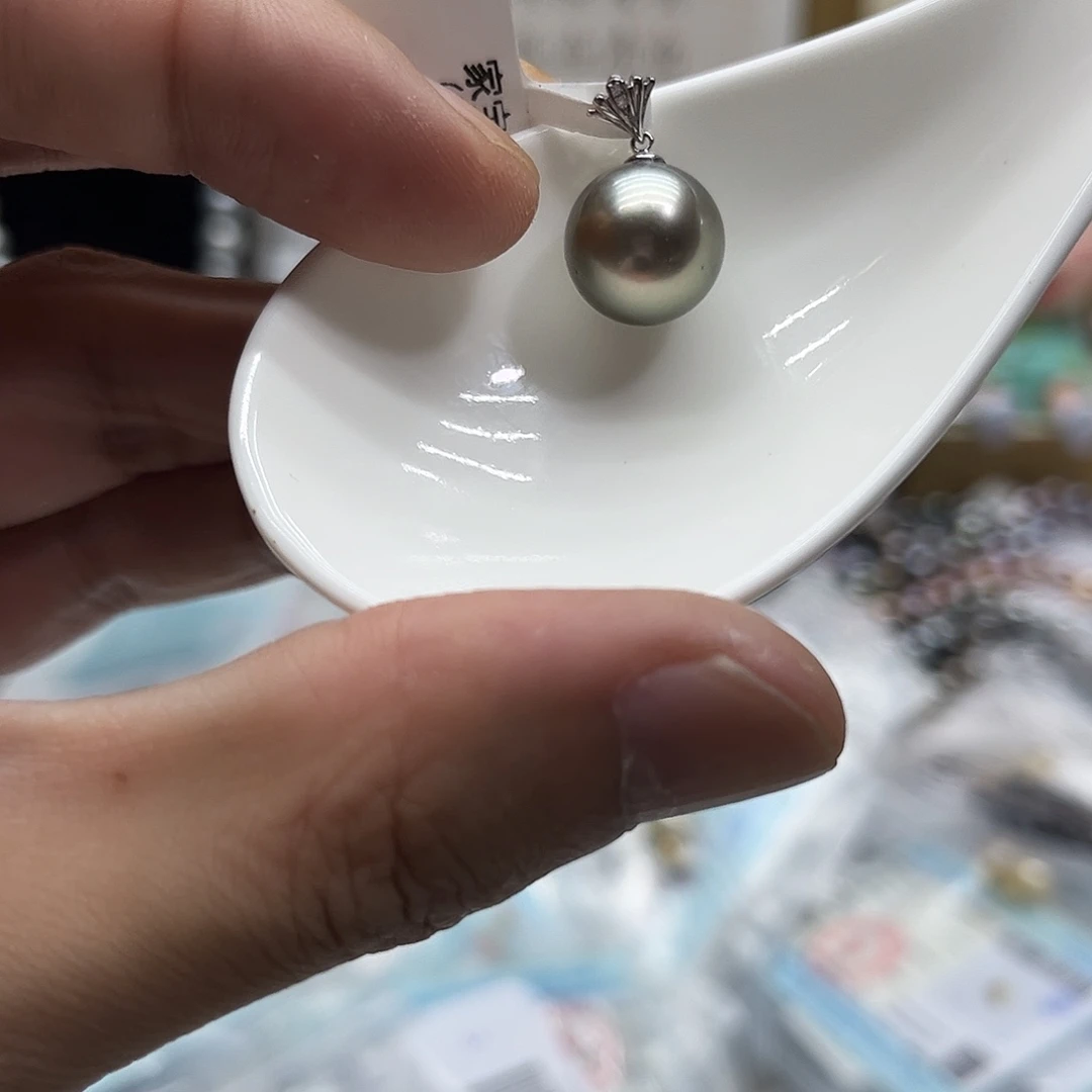 颈饰海水珍珠18K金镶嵌