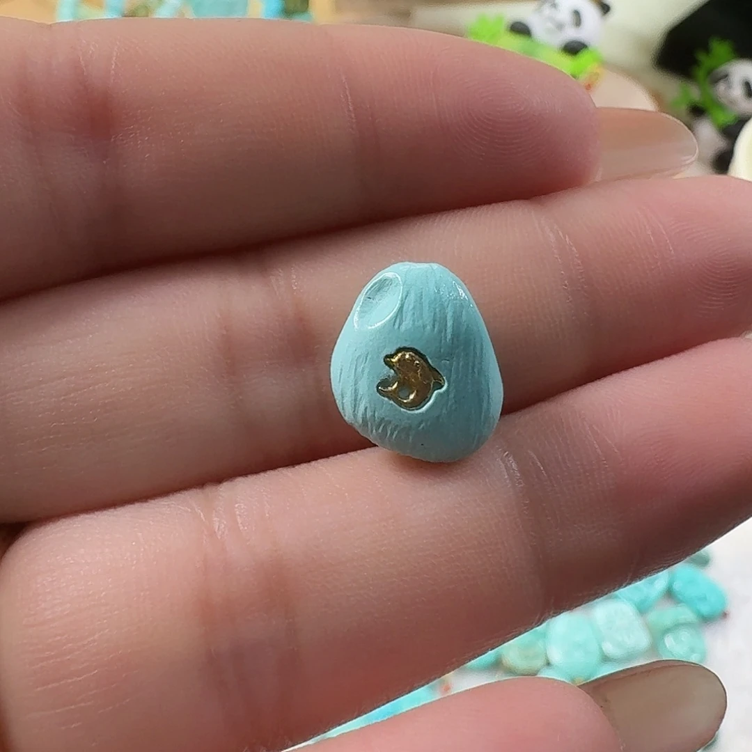 绿松石未镶嵌颈饰