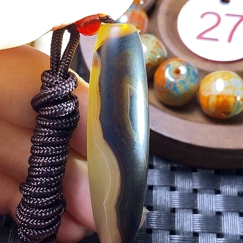 未镶嵌颈饰玛瑙/玉髓心**树