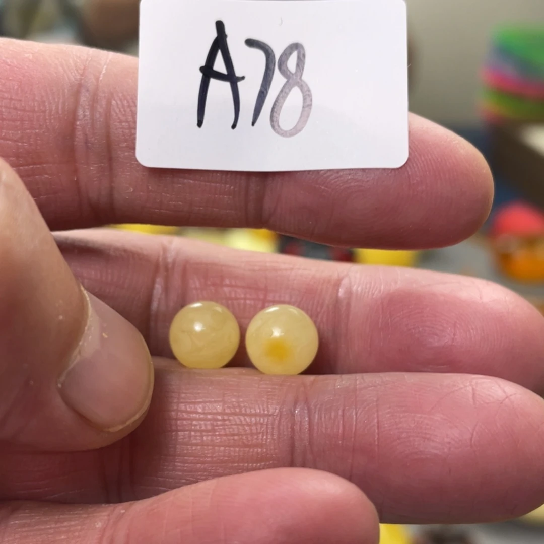 手链琥珀未镶嵌多样性发，发其中一件