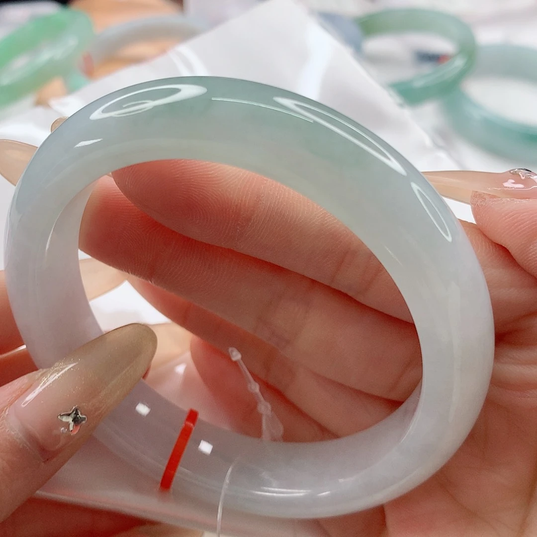 翡翠手镯未镶嵌59.7 正圈