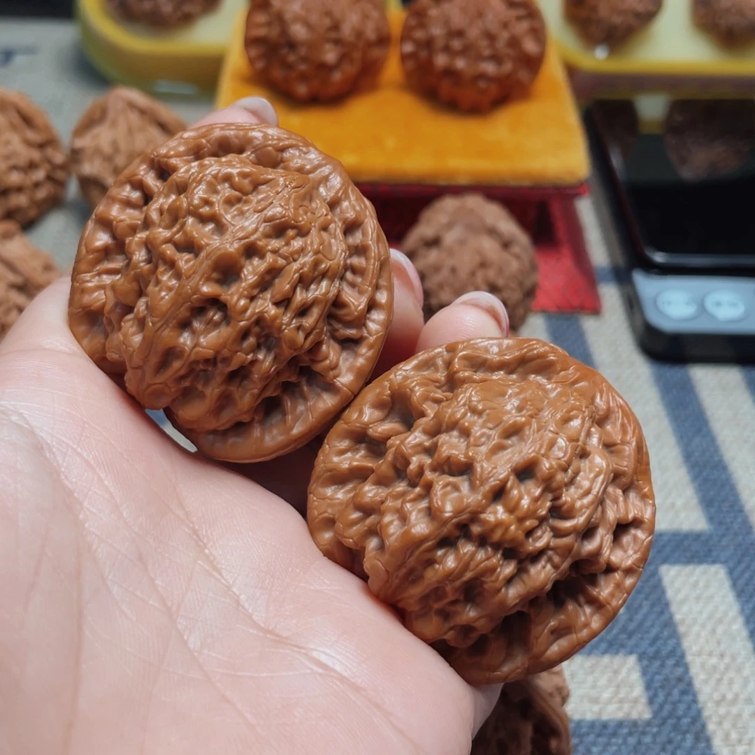 文玩核桃吊坠金公子