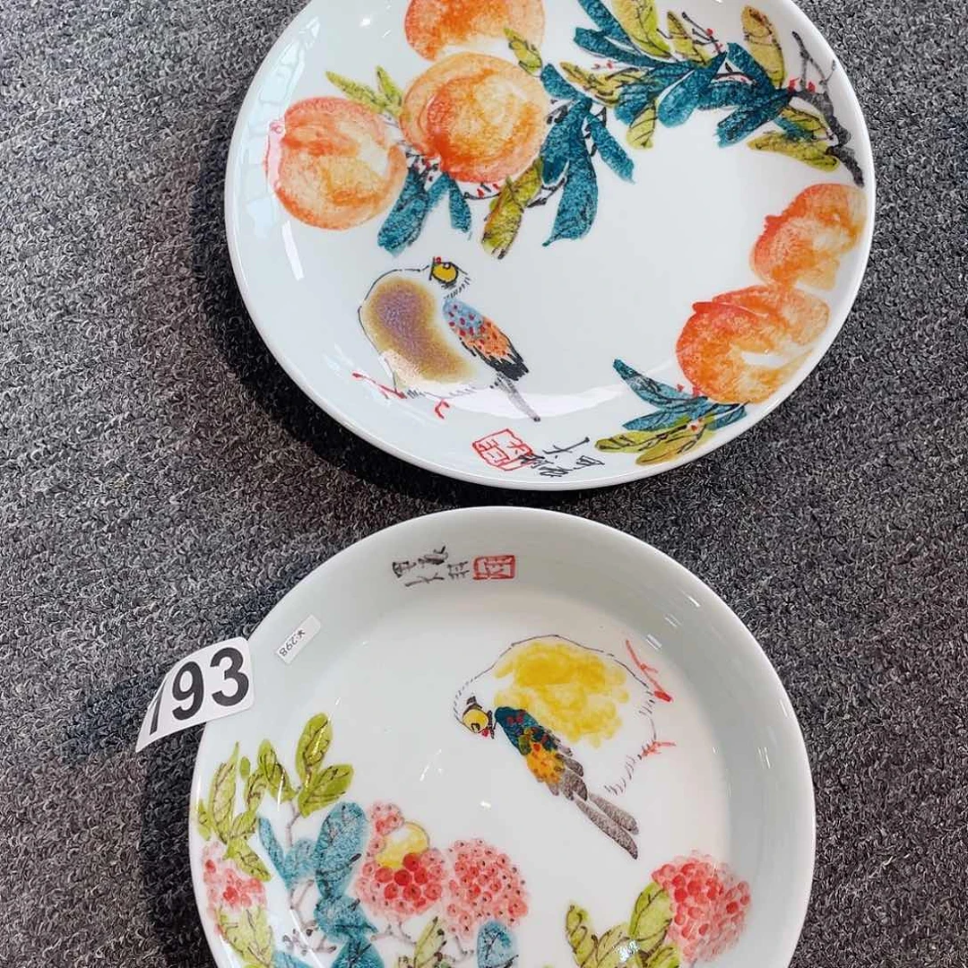 圆圆圆的脸上有一颗圆润的