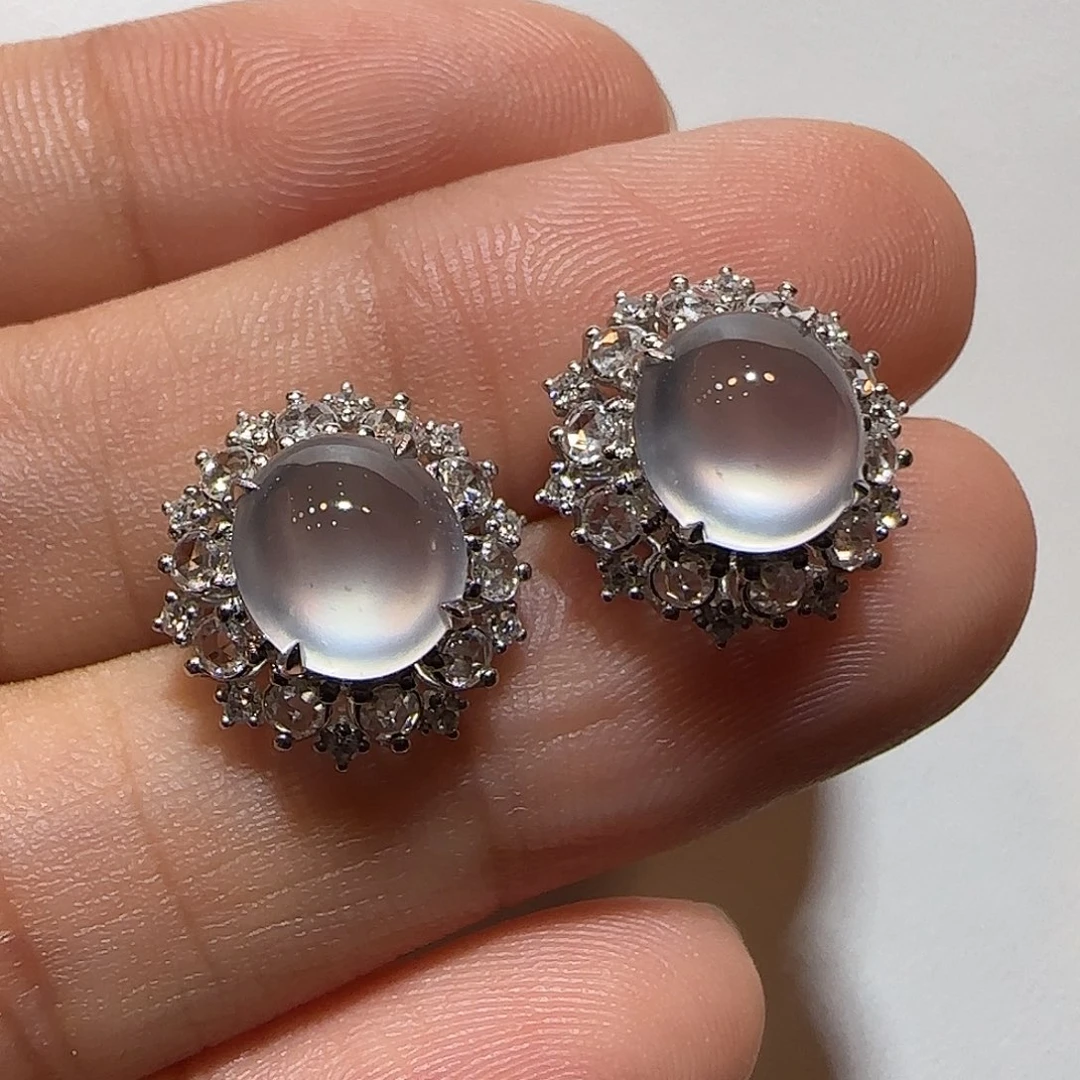 翡翠18K金镶嵌耳钉蛋面