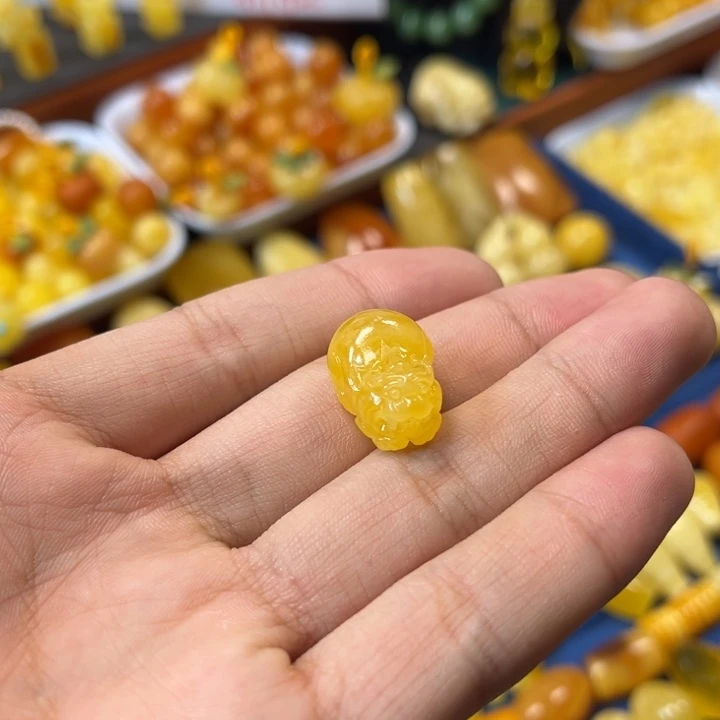 琥珀未镶嵌裸石开孔定制不退换貔貅