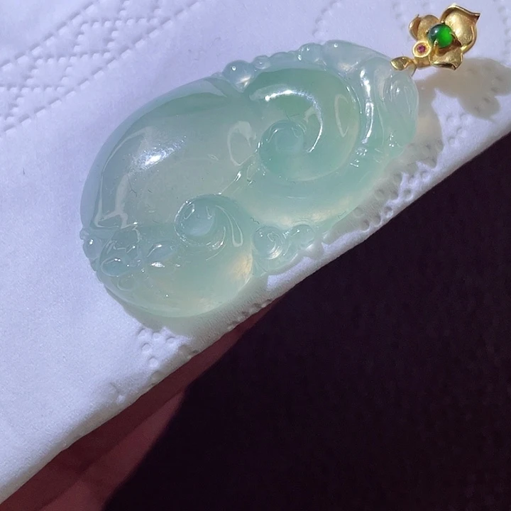 颈饰18K金镶嵌翡翠翡翠