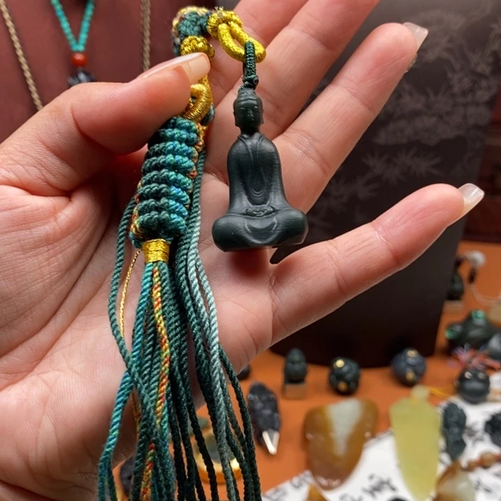 颈饰未镶嵌和田玉