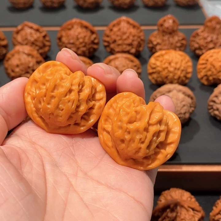 文玩核桃吊坠喜**乐盘山