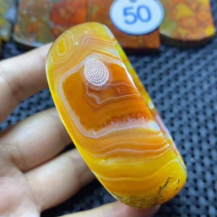 未镶嵌颈饰玛瑙/玉髓憨*