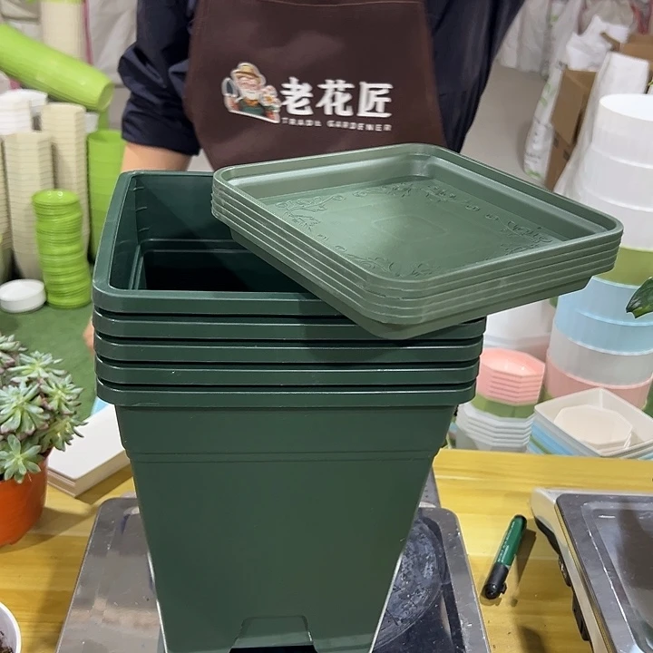 方形口23高26军绿带托5个