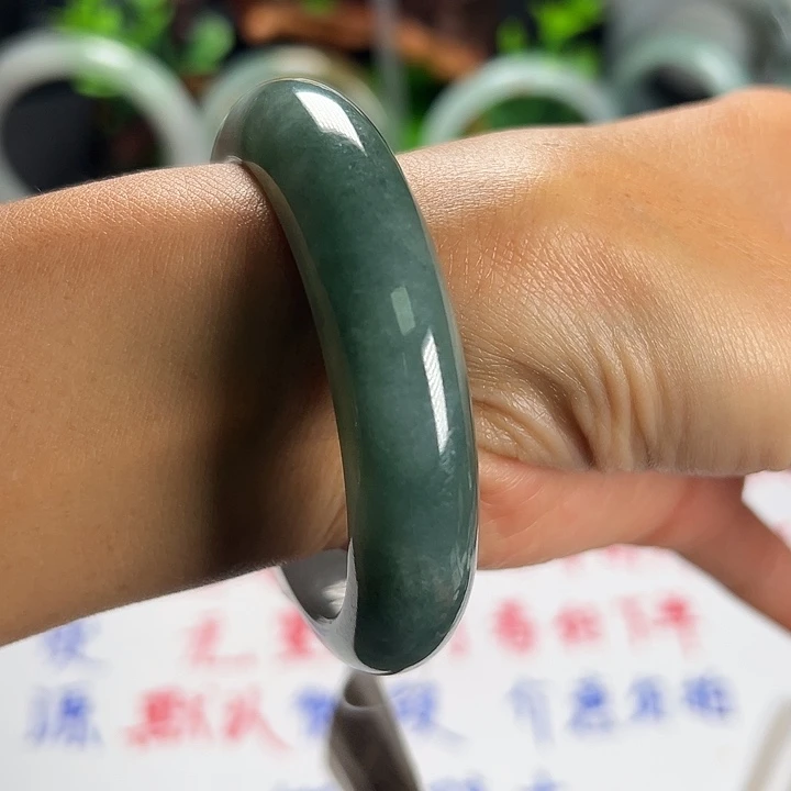 翡翠未镶嵌手镯纯天然缅甸A货翡翠半山水福利镯53.8