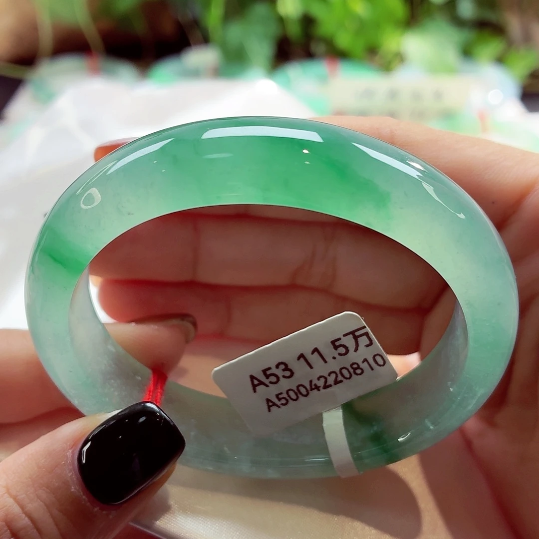 翡翠未镶嵌手镯（贵妃镯）冰飘阳绿68-53.8贵38