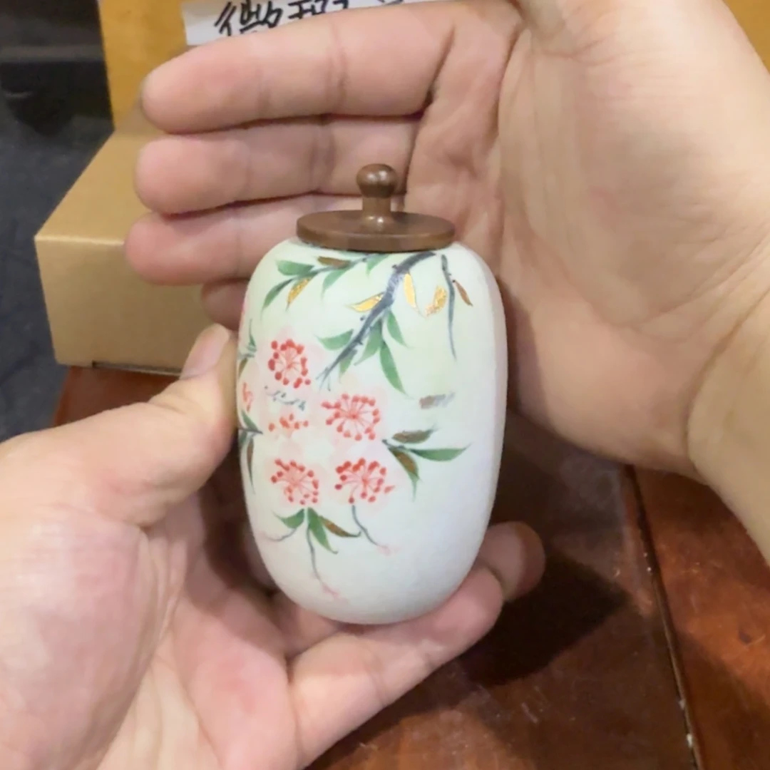 微瑕疵介意勿拍陶瓷器皿H714