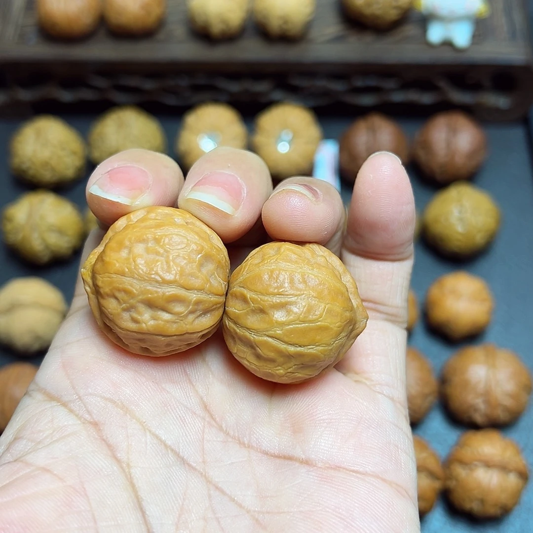 文玩核桃把件27尺白月光006