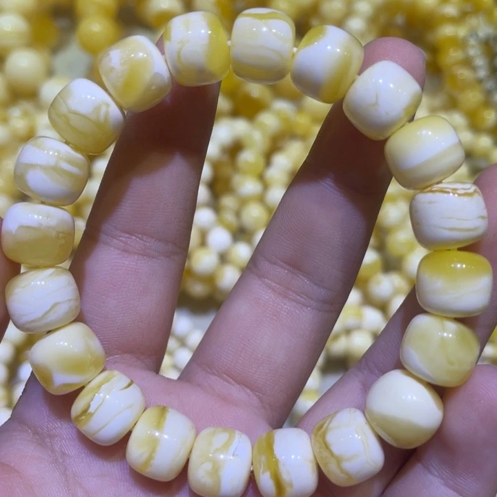 蜜蜡未镶嵌珠宝奇石11m