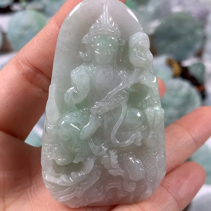 翡翠未镶嵌颈饰大势至菩萨福利