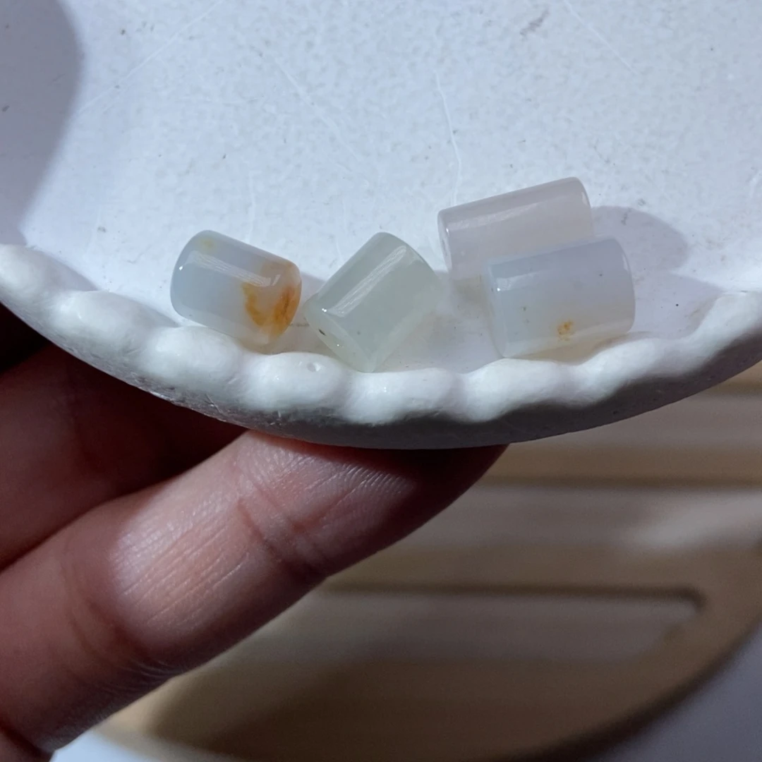 翡翠散珠翡翠桶珠4个