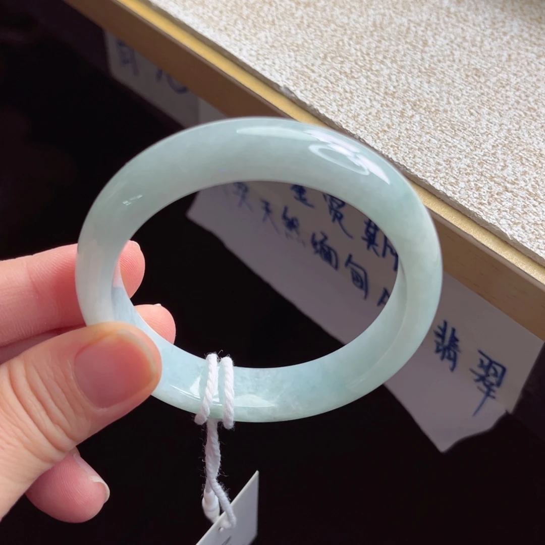 翡翠未镶嵌手镯手镯