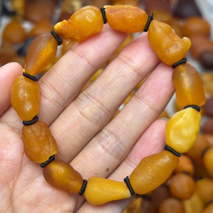 琥珀未镶嵌颈饰天然蜜蜡