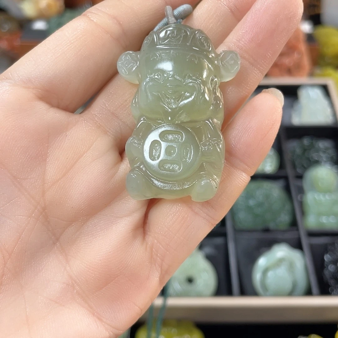 蛇纹石玉颈饰未镶嵌