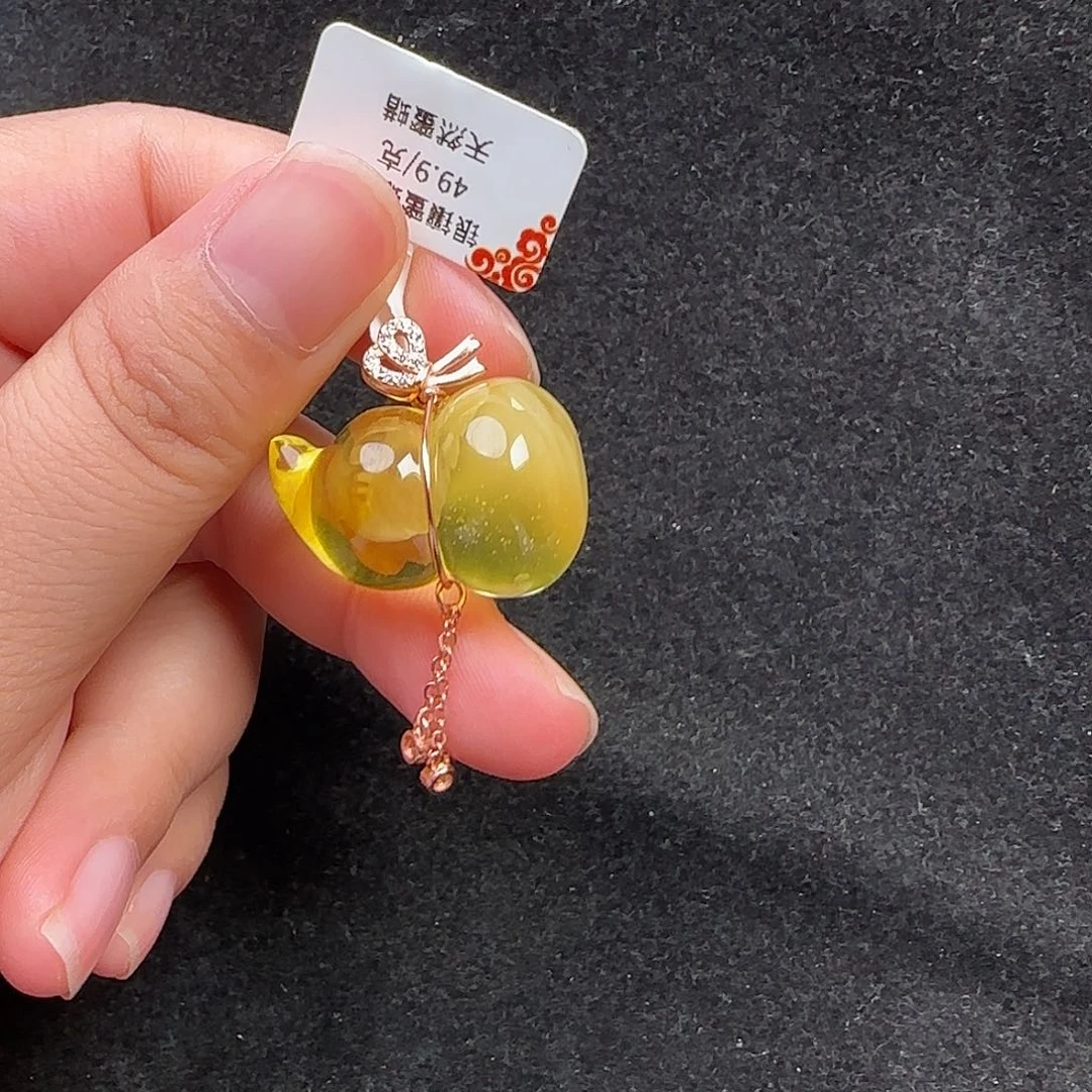 蜜蜡未镶嵌珠宝奇石