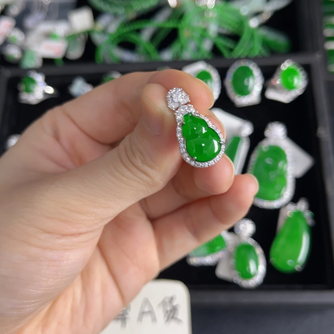 翡翠银S925镶嵌戒指葫芦吊坠