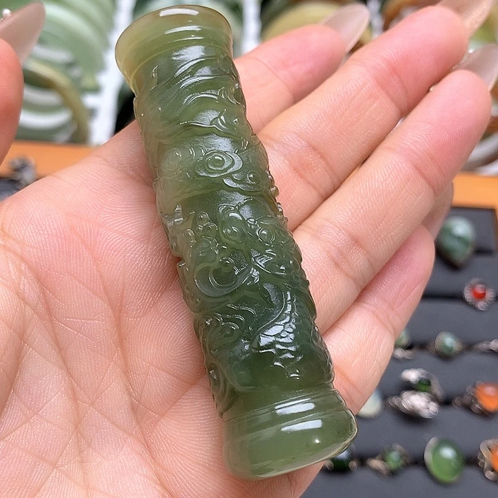 蛇纹石玉挂件未镶嵌