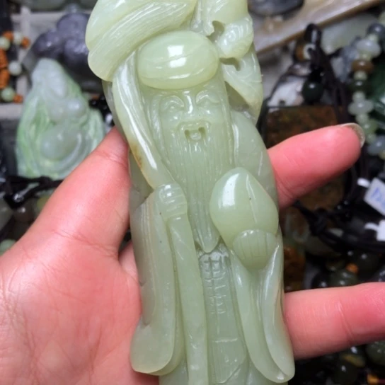 和田玉未镶嵌把件