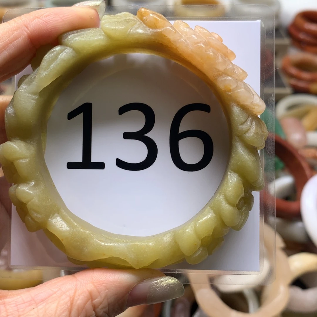 石英质玉手镯未镶嵌阿*