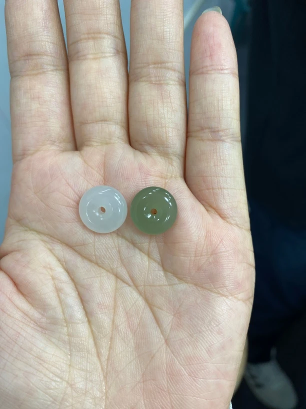 和田玉青海料1.3尺寸平安扣。多样性拍一发一