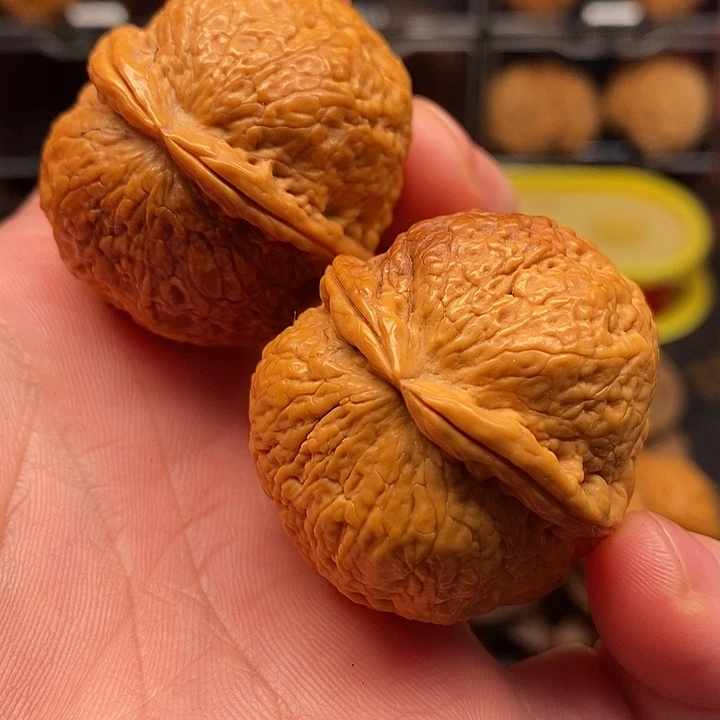 桃核把件罗汉光头强