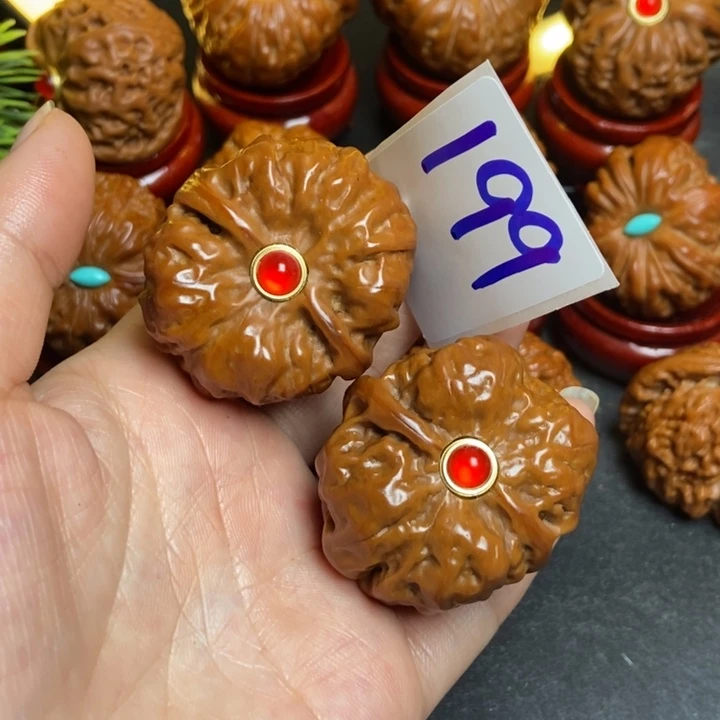 39蛤蟆199文玩核桃狮子头