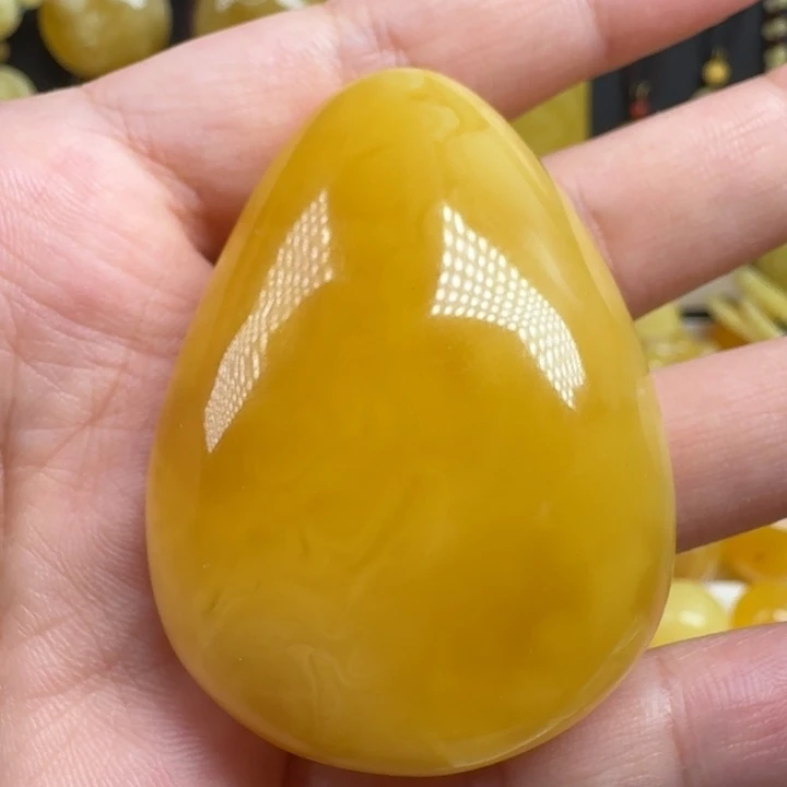 蜜蜡未镶嵌珠宝奇石